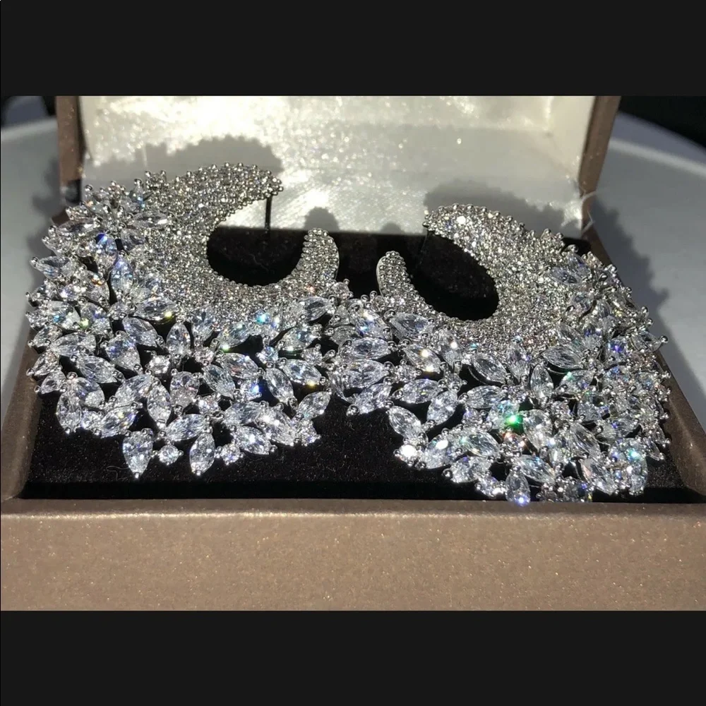 18k White Gold GF Cuff Earrings made w Swarovski Diamond Marquise Stone Gorgeous - Picture 3 of 9